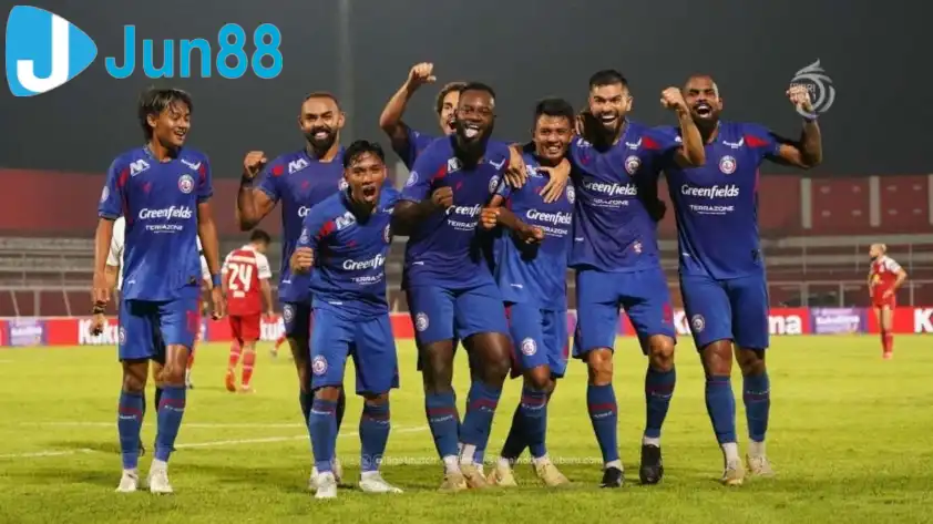 Arema FC được đánh giá cao hơn hoàn toàn so với Dewa United Arema FC được đánh giá cao hơn hoàn toàn so với Dewa United